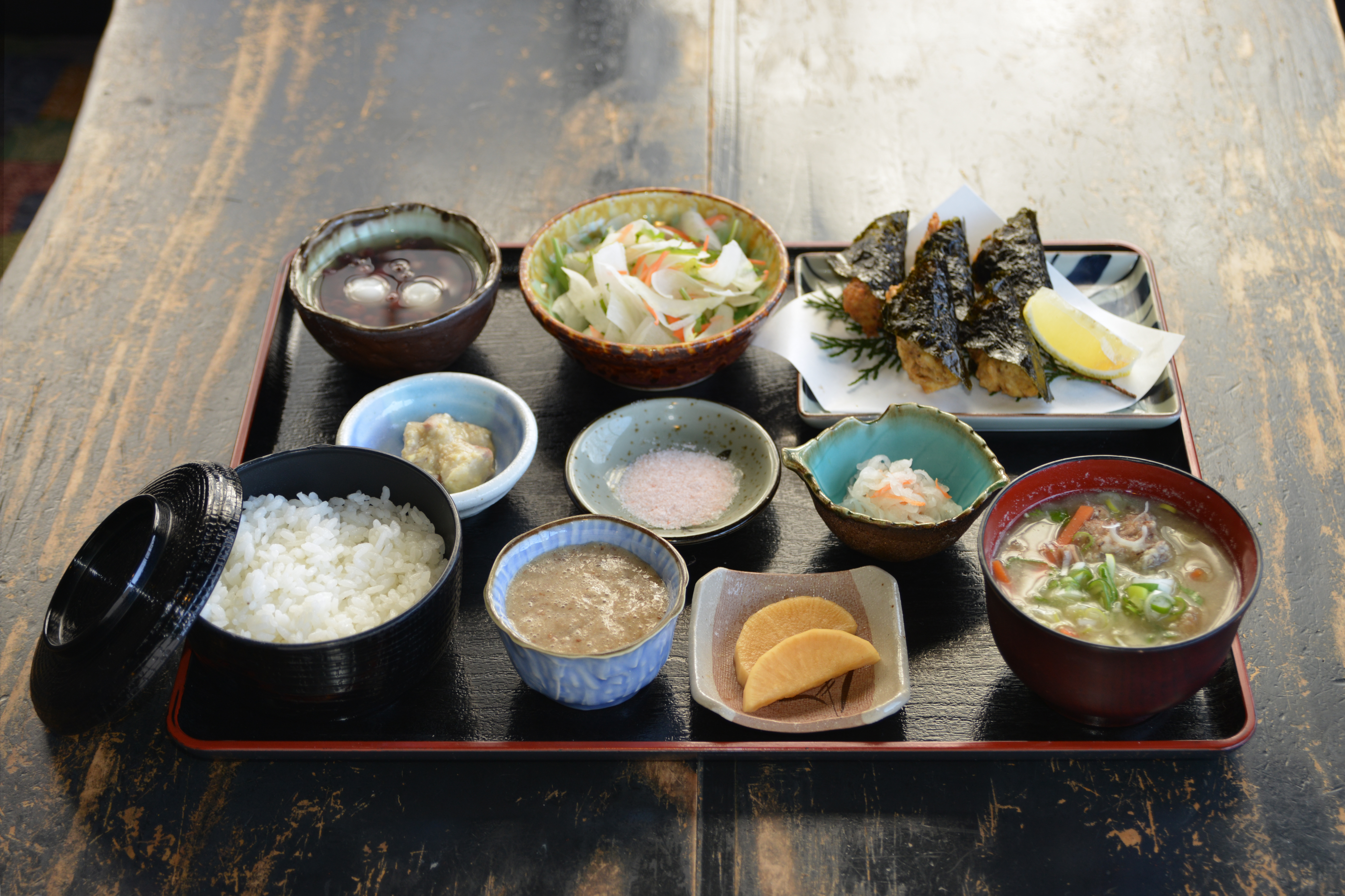 だいこんやおすすめのメニュー『じねんじょ定食』